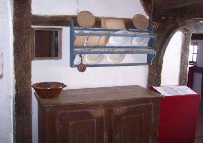 altes-geschirr-im-freilichtmuseum